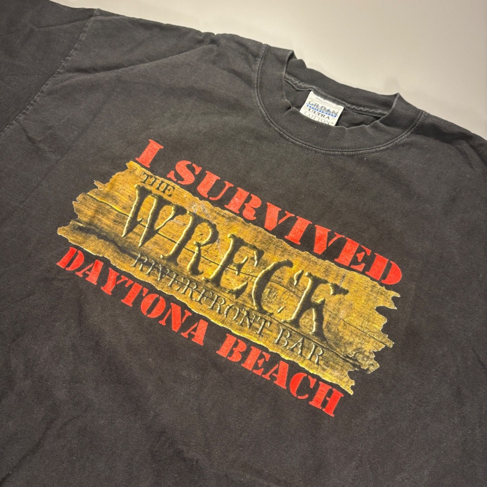 Vintage Wreck Daytona Beach T-Shirt XL 2001 Bike Week Riverfront Bar Gildan‎